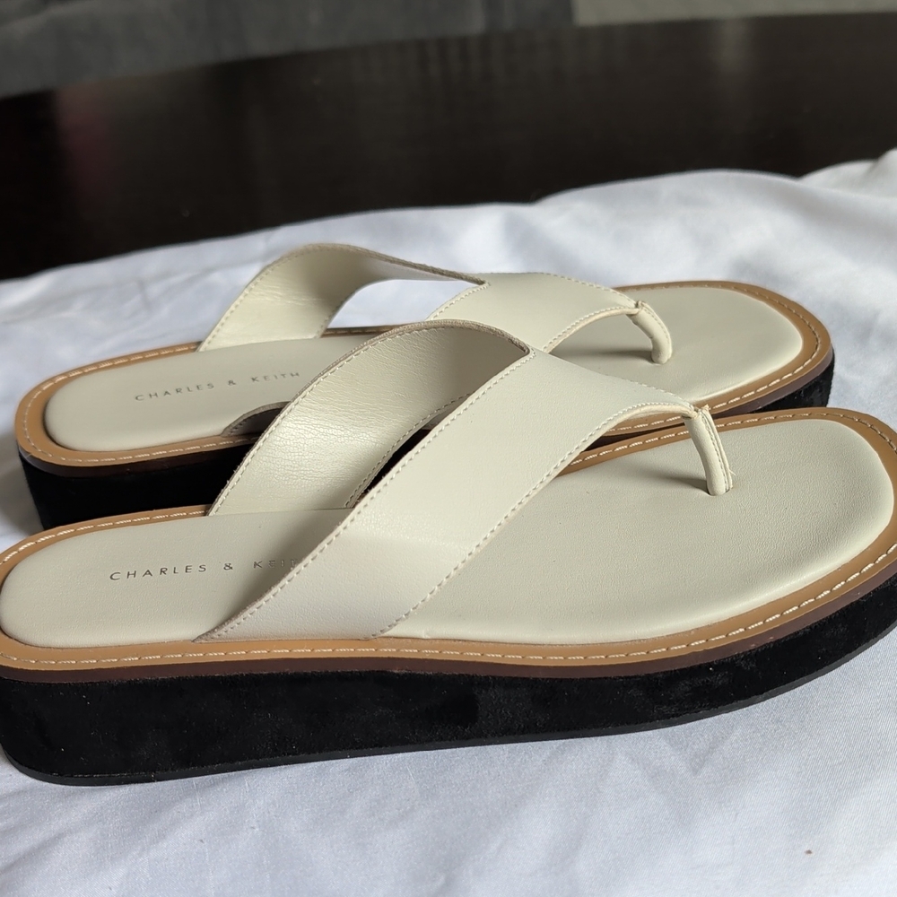 Charles & Keith Cream Leather Thong Sandals with Low Platform - Picture 3 of 5